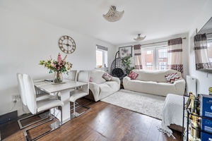 Lounge/kitchen/diner- click for photo gallery
